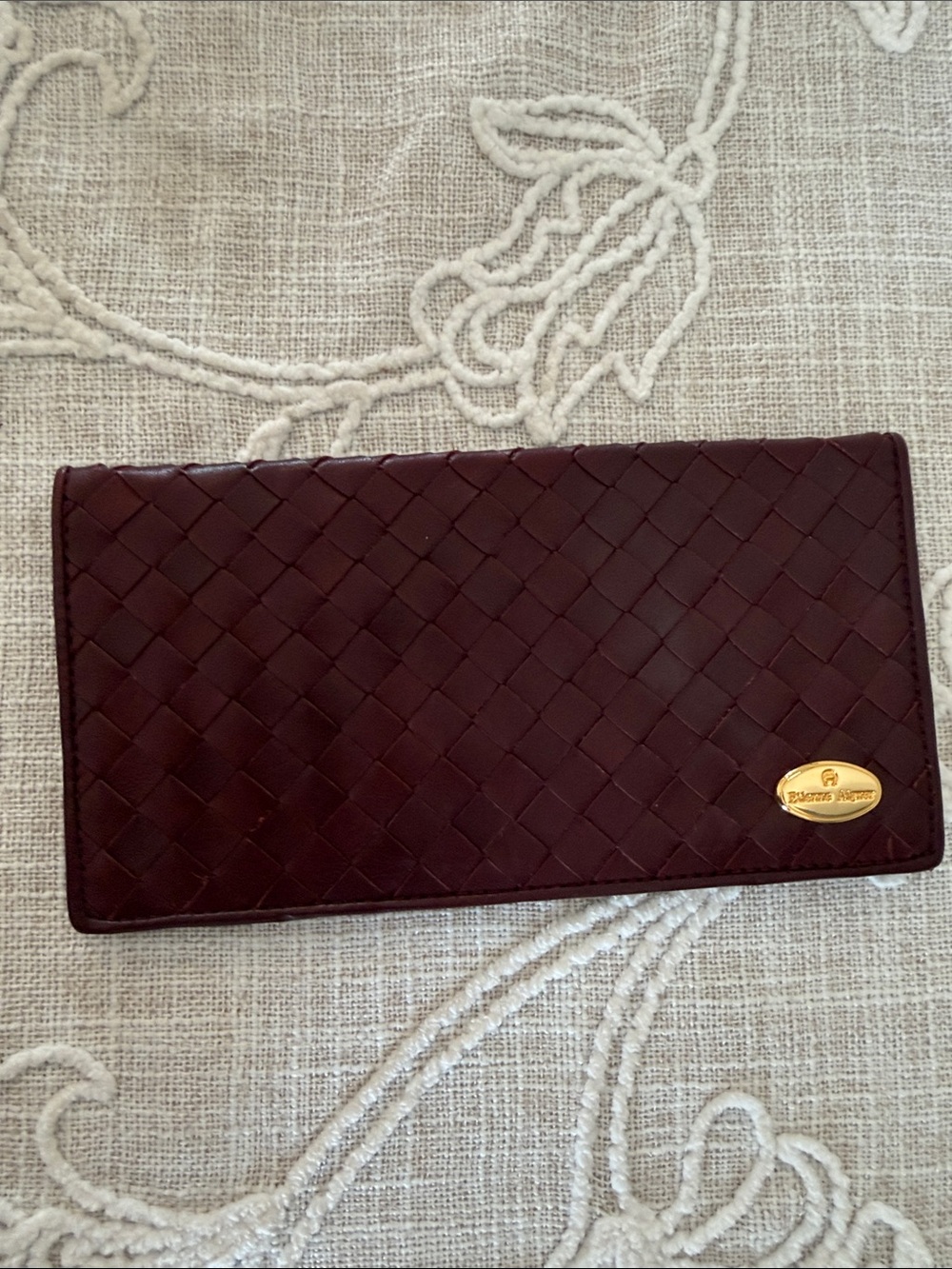 Etienne Aigner Vtg Brown/Burgundy Soft Leather Slim Bifold Cover For
Checkbook